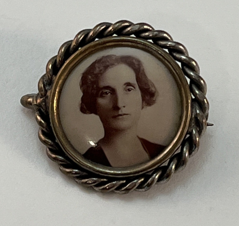 Antique Silver Tone Round Photo Picture Brooch Pin 1″ Mixed Metals
