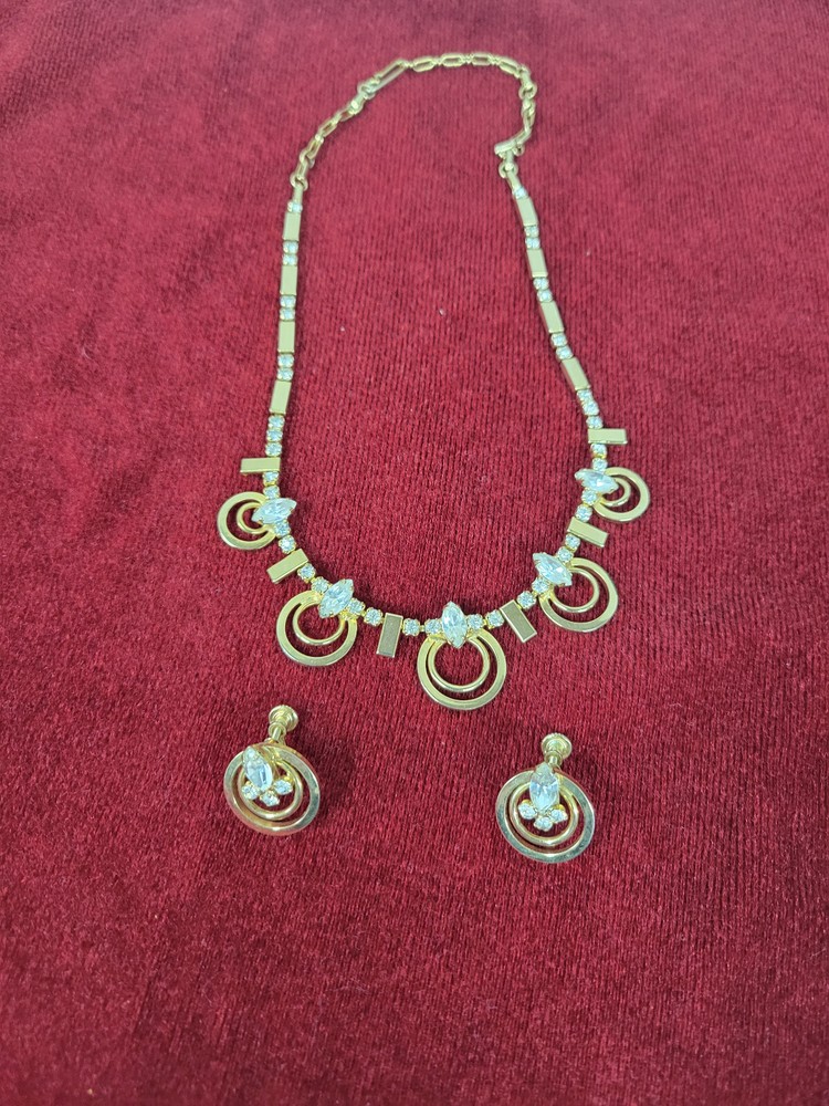 Vintage Gold Tone & Crystal Necklace And Screw Back Earrings Set