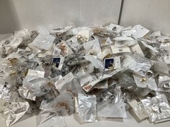 3lb Unsorted Modern Costume Rings Jewelry (M/F) Many Sizes Designs