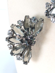 1950s Juliana D&E Book Piece Brooch Earrings Set Smoky Gray Coffin Navette 3″