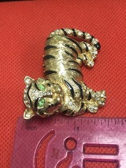 VTG LC LAUREN CONRAD GOLD TONE MULTICOLORED RHINESTONE BLACK ENAMEL TIGER BROOCH