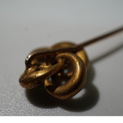 Antique Victorian 14K Gold Diamond Stick Pin Knot Design Enamel Accent