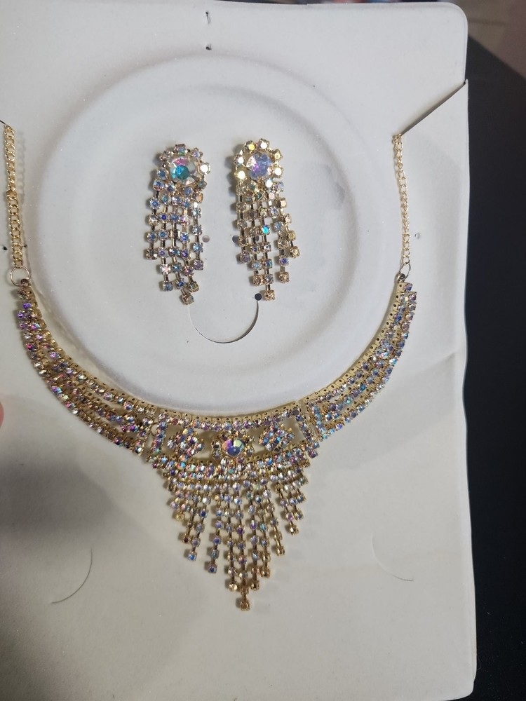 vintage aurora borealis set new/ neckless and earrings