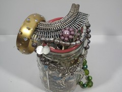 1.75 lbs Mystery Jewelry Lot VTG to Now All Wearable Necklaces~JAR NOT INCLUDED