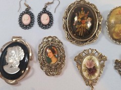 Vintage Estate Jewelry Lot Brooches Ring Locket Pendant Cameo Victorian Style