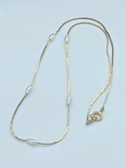 Vintage Gold Plated Box Chain 23K Faux Pearl Station Classic Petite 15.5″