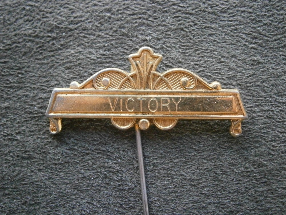 Masonic Breast Jewel VICTORY Top Bar Goldtone Lapel Stick Pin 7.2g ~ FLAW