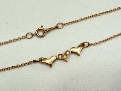 Vintage 1978 Artistry Gold Tone Rhinestone Triple Heart Pendant Necklace 16 inch