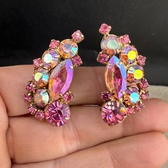 Vintage Weiss Rhinestone Brooch Clip On Earrings Pink Signed