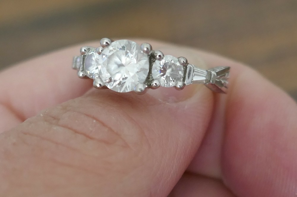 Vintage Sterling Silver & Cubic Zirconia Ring – Size 6.75 / 4.2 Grams