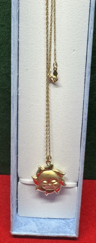 Vintage PBD 14K Yellow Gold Sun Pendant With 19″ Chain Necklace. 2.0g