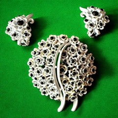 Enamel Flower Brooch Earrings Set Rhinestone Black White Vintage Clips