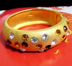 VTG RUNWAY JACKIE COLLINS MATTE GILT BRACELET w SWAROVSKI AMBER CRYSTAL WEIGHTY