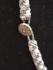 VTG White Pearl & Gun Metal Grey Seed Bead Rope Necklace 1990 19″Hand Made A-08