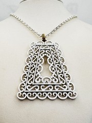Vintage 1960s Crown Trifari Gold Tone White Enamel Large Pendant 28 In Necklace