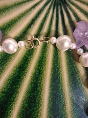 Vtg Lilac Lucite Trumpet Flowers Faux Pearl Aurora Crystal Necklace