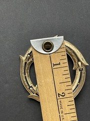 Vintage Brooch Pin Wreath Gold Tone Cocktail Career Office Business Retro