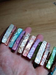 Vintage Bracelet Shell of Pearl Stretch Multi Color Rainbow