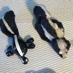 Vintage Brooch Pin Lot Of 7 Fun Pins | Crab Fork Skunks Dutch Kids Butterfly