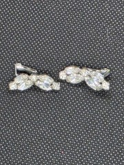 B David Vintage Rhinestone Clip Earrings 1″ Floral Silvertone Elegant