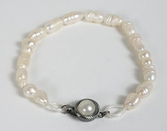 Vintage White Baroque Pearl Bracelet 8.5 In Silver Tone Box Clasp Beauty Nature