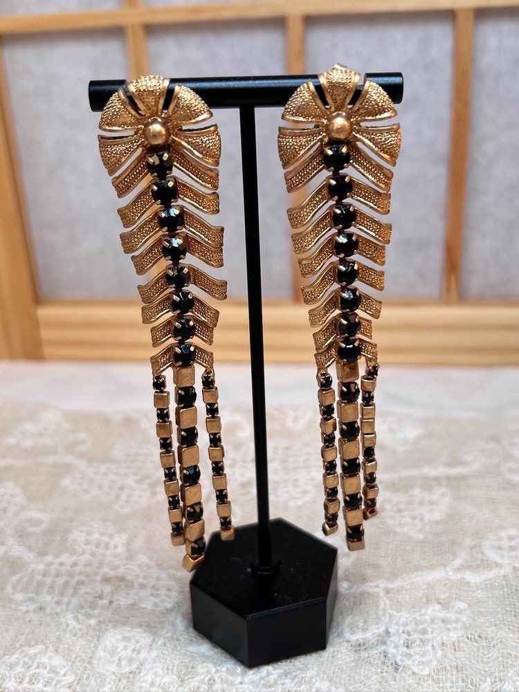 Gold Tone Dangle Drop Pierced Earrings Dramatic Black Crystals 4″L