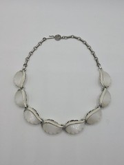 Vintage Lisner White Thermoset Leaves Necklace Silver Tone 15 Inch
