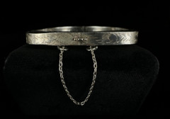 Vintage Sterling Silver Diamond Cut Square Shape Hinged Bangle Bracelet 7”
