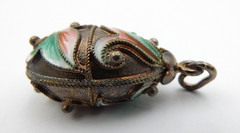 VINTAGE .925 STERLING SILVER OVAL HAND-PAINTED EGG PENDANT, MADE IN RUSSIA