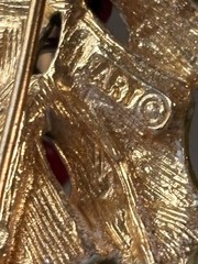 Vintage Signed Brooch Lot ART Richelieu AAI New Pro Gold Tone Pins 8pc