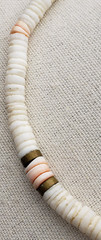 Vintage White & Pink Graduated Heishi Puka Shell Beaded Necklace 15.5 in