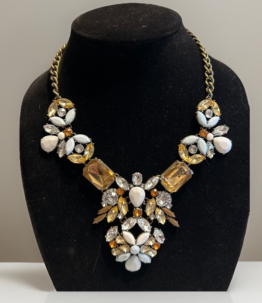 Beautiful Vintage Estate Collar / Bib Necklace With Glass Rhinestones Y2K Era