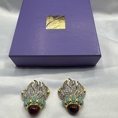 NWOT ‘94 Eternal Flame Elizabeth Taylor for Avon Clip on Earrings. Box /Dust Bag