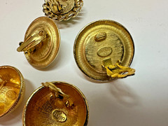 VINTAGE 3 PAIR CAROL LEE GOLD TONE GREEN GLASS FAUX PEARL, CLIP ON EARRINGS