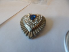 VTG 1930S?? UNUSUAL METAL HEART RHINESTONES BLUE CENTER STONE