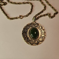 VINTAGE STYLE GOLD-TONE PENDANT NECKLACE ON LINKED 26″ BRIDED CHAIN