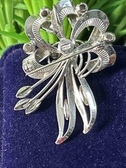 Vintage Sterling Silver Leaf & Ribbon Brooch Pendant / Pin, 8g, Mid-Century 2”