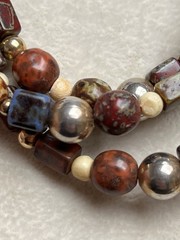 Vintage Carnelian Jasper Gemstone Abstract Triple Strand Gold Tone Necklace 20”