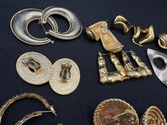 Fun Vintage 90’s Earrings Lot of 19 Chunky Big Gold Tone Earrings Hoops Mix Lot