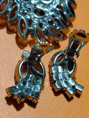 Vtg Brooch And Clip On Earrings (Juliana Style) Not Signed