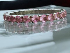 Vtg Selenium Glass Pink Rhinestone Stretch Bracelet • UV Glow Expansion • MCM