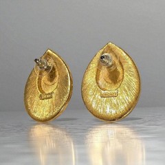 Monet Earrings Gold Tone Red Black Stud Tear Drop Shape Signed (B110)