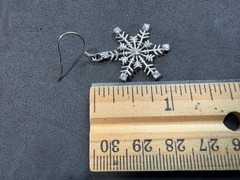3.62g Vintage Sterling Silver 925 Snowflake Earrings Sparkling Winter Charm M