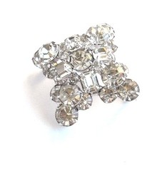 DeLizza & Elster – Julliana – Dazzling Layered Rhinestone Brooch – lots of glitz