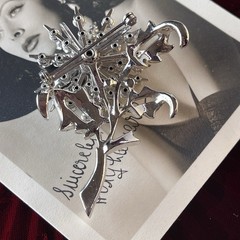 Vtg 1950s Rhinestone Flower Brooch – 2.75” – Sparkling Silver Tone Stem & Leaves