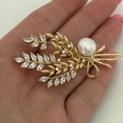 Ladies Clear CZ Flower Plant Faux Pearl Gold Tone Sparkly Brooch Pin Pendant
