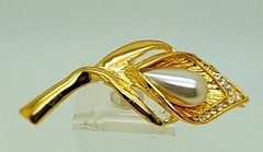 elegant Vintage style Gold Tone 2.5″ flower shape fashion jewelry Brooch/pin