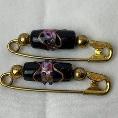 VTG Hand Crafted Venetian Glass Gold Tone Saftey Pin Brooch Set Of 2