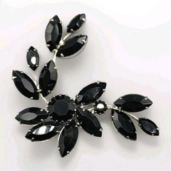 Vintage Jet Black Rhinestone Brooch Leaf Floral Prong Set Silver Tone 2.5″