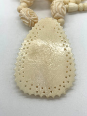 VTG Hand Carved Bovine Bone Floral pendant Roses beaded Necklace 22″ Boho